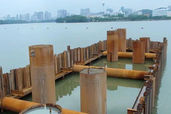 How to Drain and Reduce Water Levels during Steel Sheet Pile Construction?